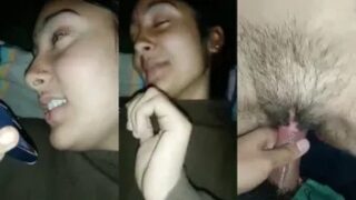 Desi Fuck of Horny Hindi Girlfriend Gets It While on Call